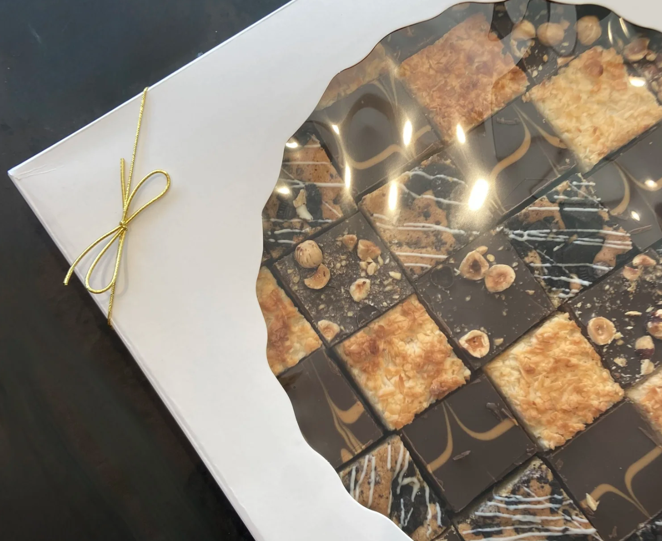 Extra Large - 42 pack Squares Gift Box